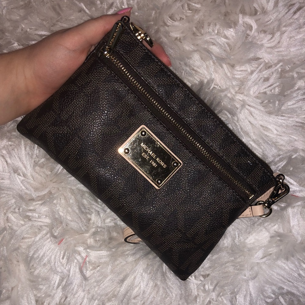 Michael Kors Wristlet